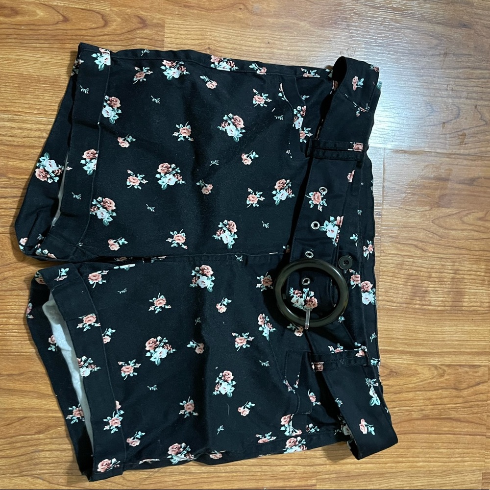 TORRID sz 14 Shorts